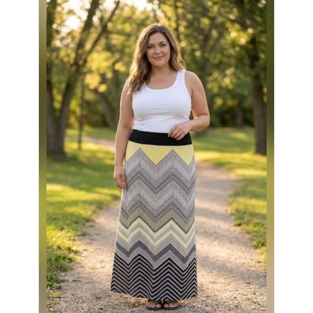 AGB Maxi Skirt Sz XL Yellow/Black/White
